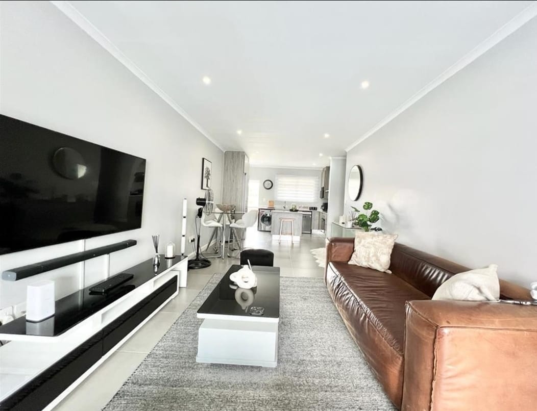 2 bedroom 2 bathroom at Morningside Sandton. Johannesburg; South Africa